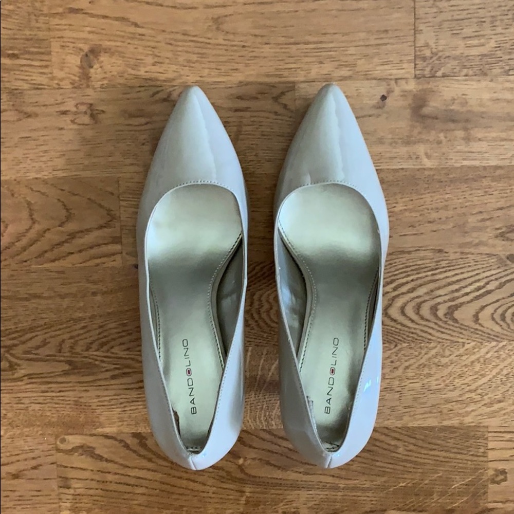 Bandolino nude heels